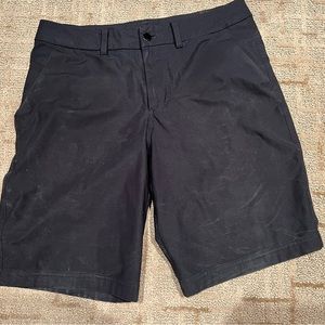 Lululemon ABC shorts in black size 30